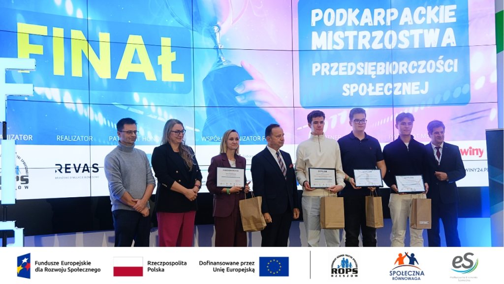Rozdanie dyplomów