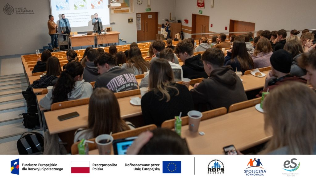 Aula słuchaczy prezentacji