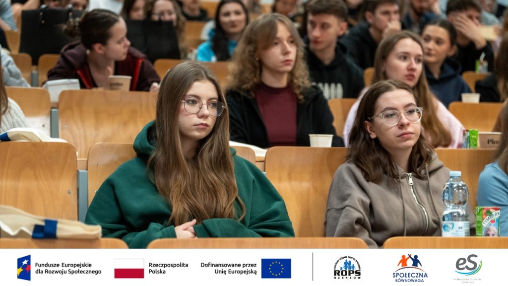 Aula pełna słuchaczy