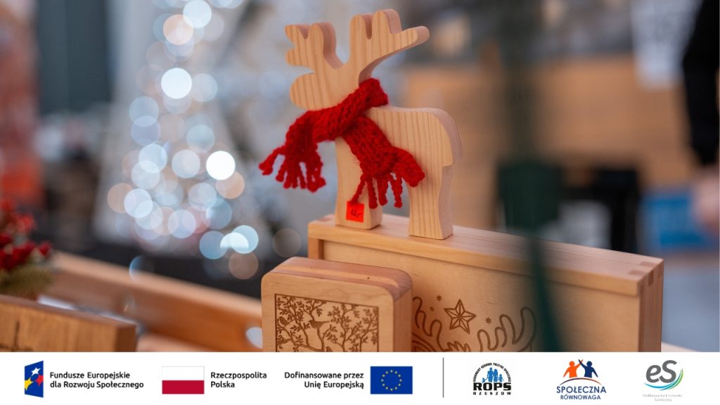 Zdjęcie figurek na targu