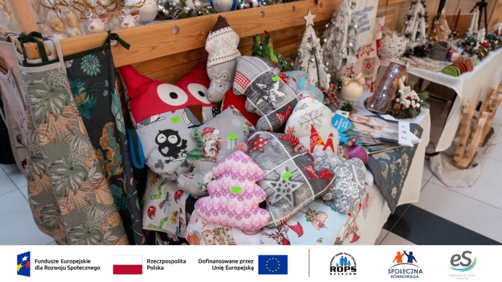 Zdjęcie świątecznych produktów sprzedawanych na targu
